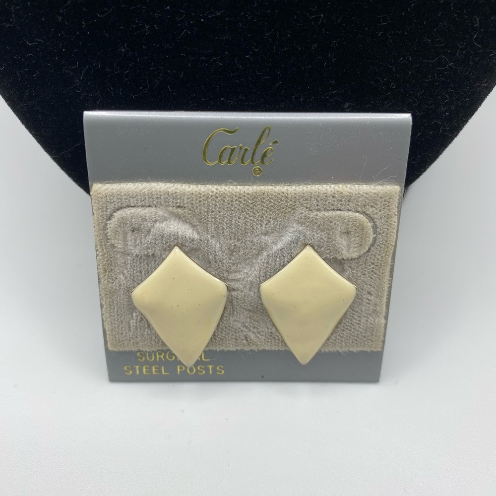 Vintage Carlé Cream Geometric Stud Earrings